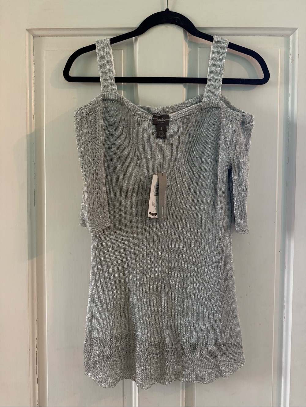 Travelers by Chico’s Silver Cold Shoulder Top